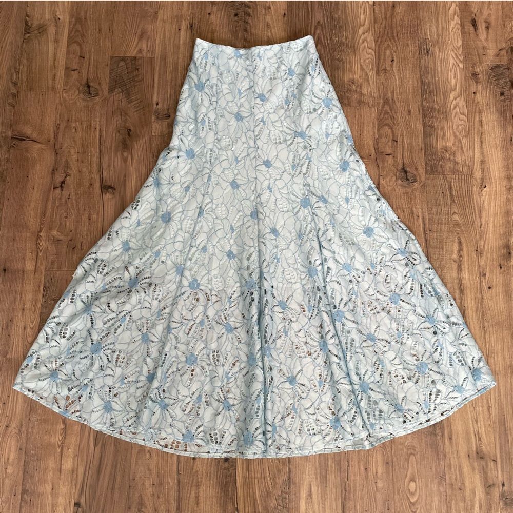 ABBEY GLASS Light Blue Foral Lace Flowy Boho Maxi Skirt